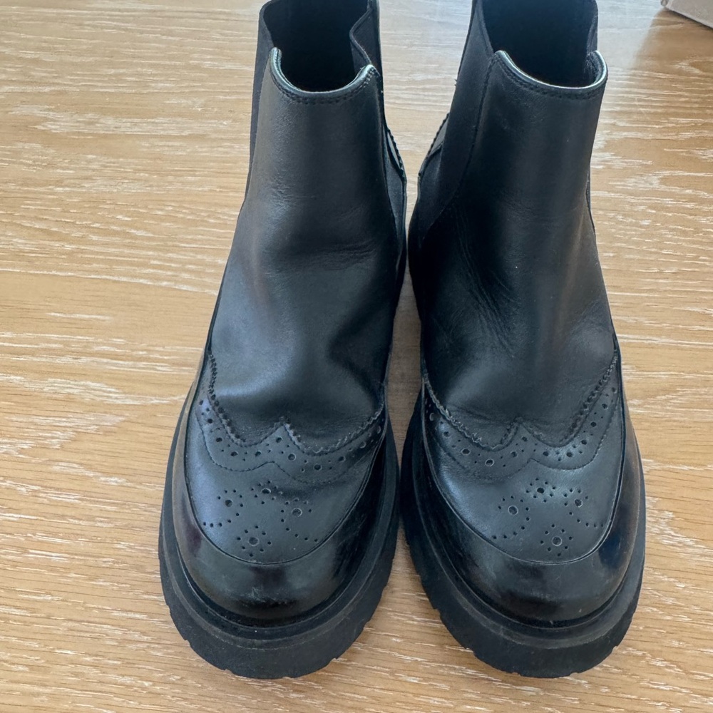 Burberry Black Leather Ankle Boots